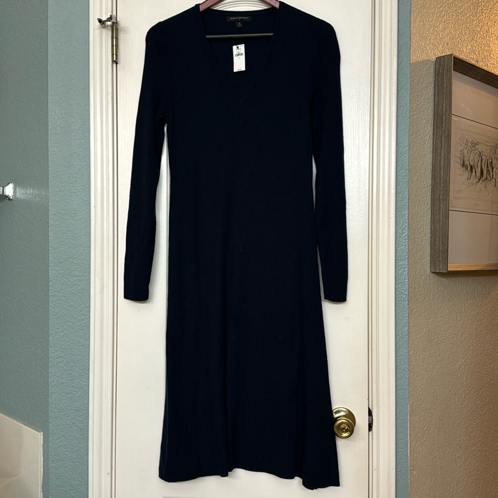 Navy Blue Sweater Dress. NWT. Size M